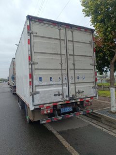 Shacman X9 143 hp 4X2 4.2 m - фото 3
