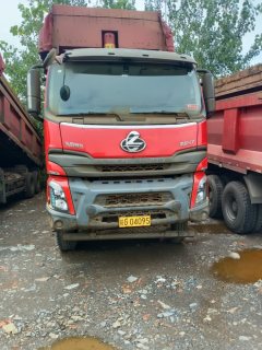 Dongfeng Liuzhou Chenglong H7 460 hp 8X4 8.2 m - фото 2