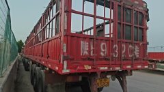 13 m x2.5 m 3 stake body semi-trailer - фото 1