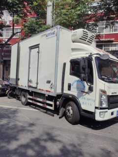 SINOTRUK HOWO Light Duty Truck Hanjiang M 160 hp 4X2 4.2 m - фото 3