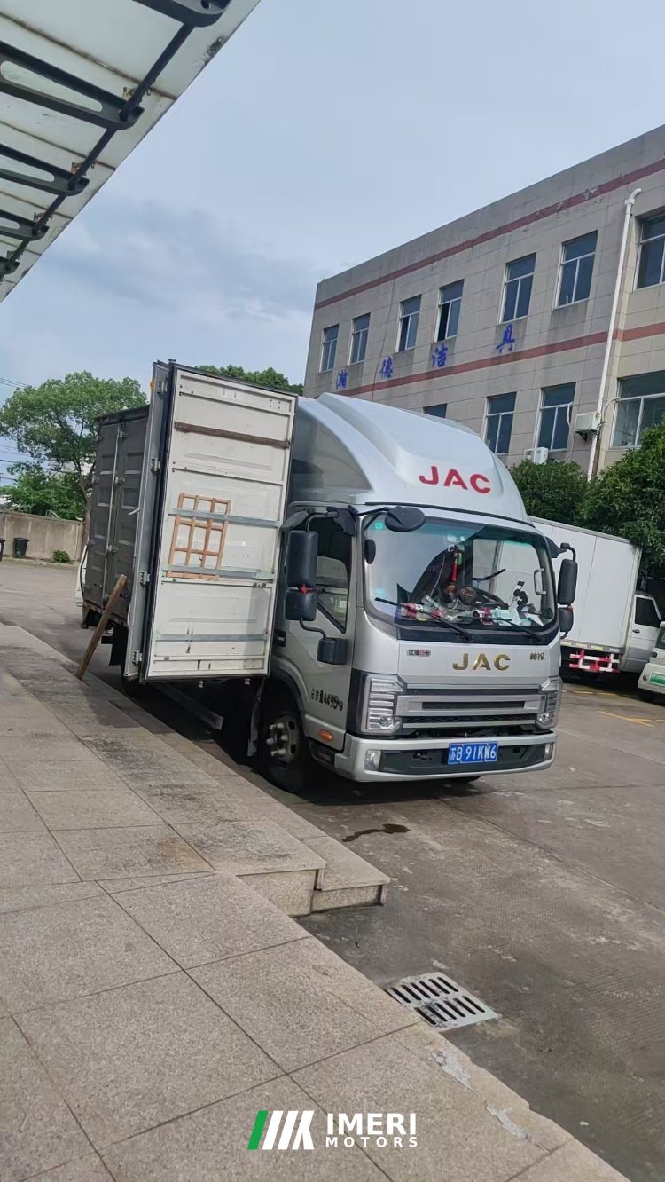 JAC Shuailing S6 150 hp 4X2 4.12 m - грузовик из Китая