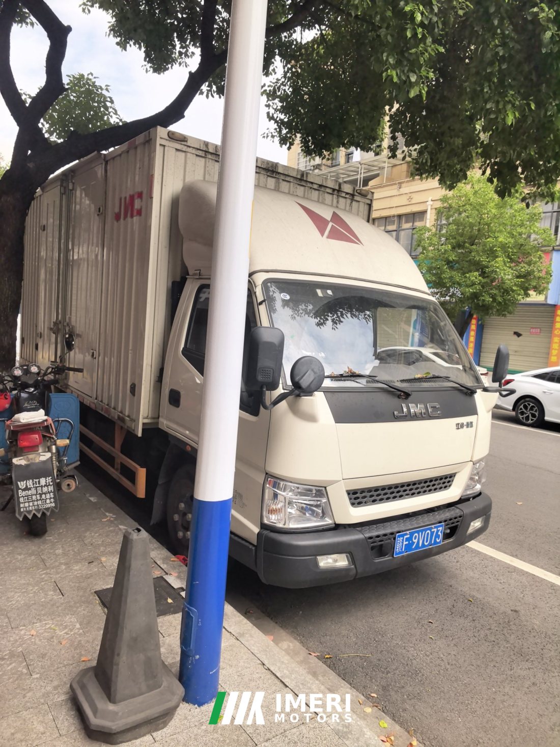 JMC 116 hp 4X2 4.07 m - грузовик из Китая