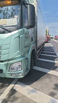 FAW Jiefang JH6 360 hp 4X2 9.6 m - фото 3