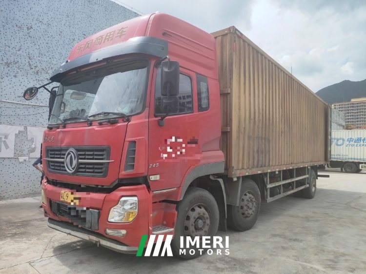 Dongfeng Tianlong 245 hp 6X2 9.6 m - грузовик из Китая