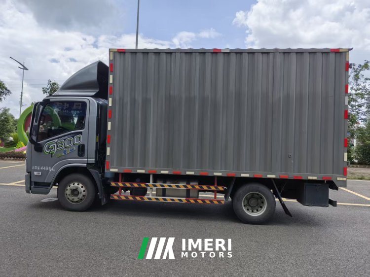 Shacman Delong G300 163 hp 4X2 4.2 m - грузовик из Китая