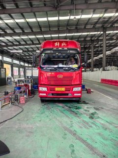 FAW Jiefang J6L 240 hp 4X2 6.75 m - фото 1