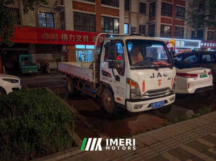 JAC J3 88 hp 4X2 3.8 m - грузовик из Китая