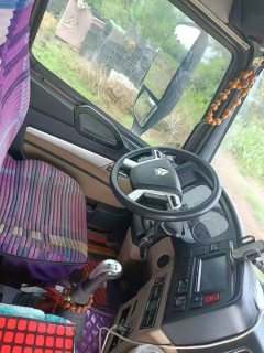 Sinotruk HOWO V5-X 220 hp 4X2 6.8 m - фото 2
