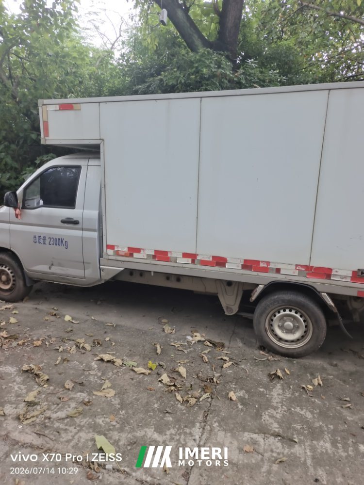 Wuling Rongguang New Cabin 99 hp 4X2 3 m - грузовик из Китая