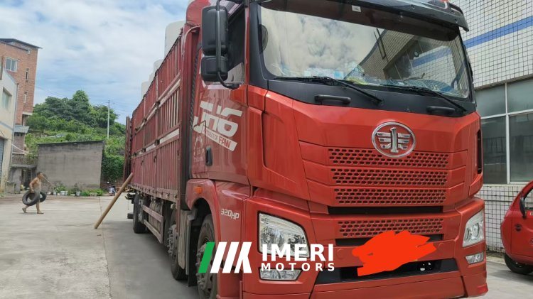 FAW Jiefang JH6 320 hp 6X2 9.6 m - грузовик из Китая