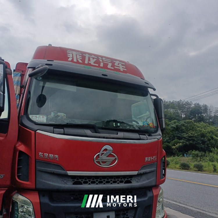 2020 Dongfeng Liuzhou Chenglong H5 240 hp 4X2 6.8 m