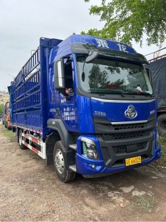 Dongfeng Liuzhou Chenglong H5 220 hp 4X2 6.8 m - фото 5