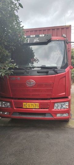 FAW Jiefang J6L 180 hp 4X2 6.8 m - фото 2