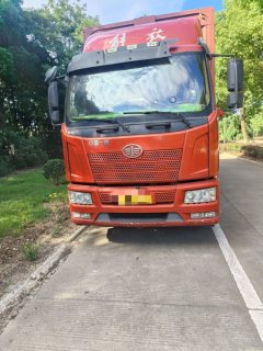 FAW Jiefang J6L 180 hp 4X2 8.2 m - фото 1