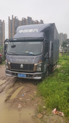 SINOTRUK HOWO Light Duty Truck Commander 150 hp 4X2 4.2 m - фото 1