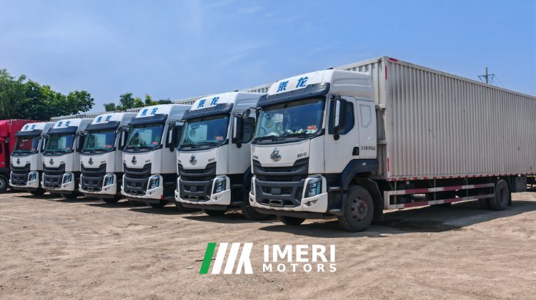 Dongfeng Liuzhou Chenglong H5 240 hp 4X2 9.7 m - грузовик из Китая