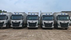 Dongfeng Liuzhou Chenglong H5 240 hp 4X2 9.7 m - фото 2