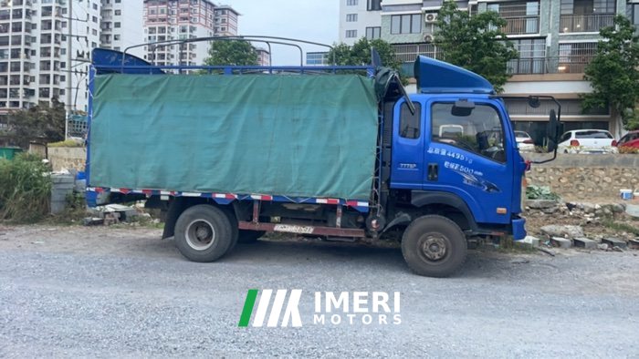 SINOTRUK HOWO Light Duty Truck Royal Faction 130 hp 4X2 4.2 m - грузовик из Китая
