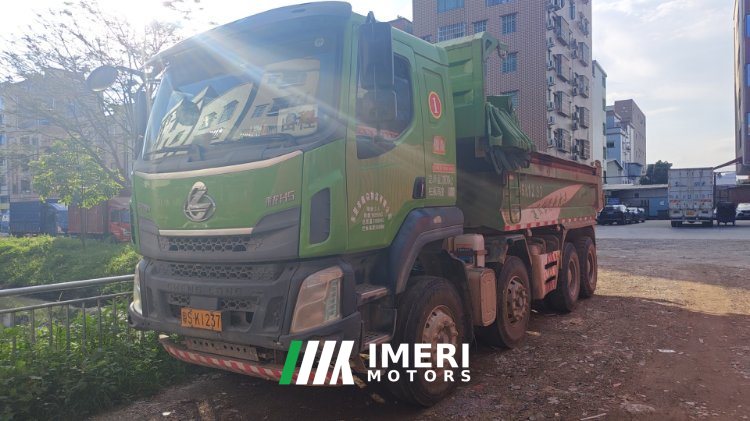 Dongfeng Liuzhou Chenglong H5 330 hp 8X4 5.6 m - грузовик из Китая