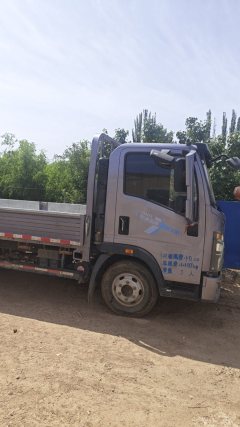 SINOTRUK HOWO Light Duty Truck Commander 130 hp 4X2 3.85 m - фото 2
