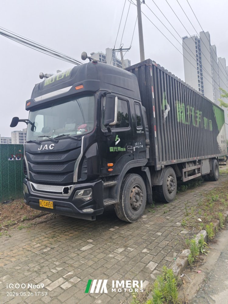 2018 JAC Gallop GAC Higer K5 310 hp 6X2 9.6 m