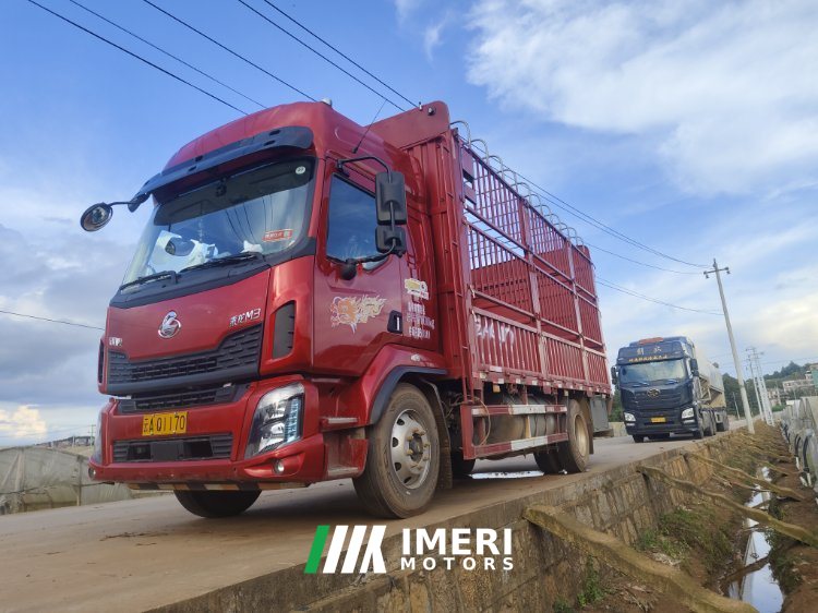 2025 Dongfeng Liuzhou Chenglong M3 220 hp 4X2 5.8 m