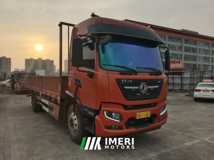 Dongfeng Tianjin KR 245 hp 4X2 6.8 m - грузовик из Китая