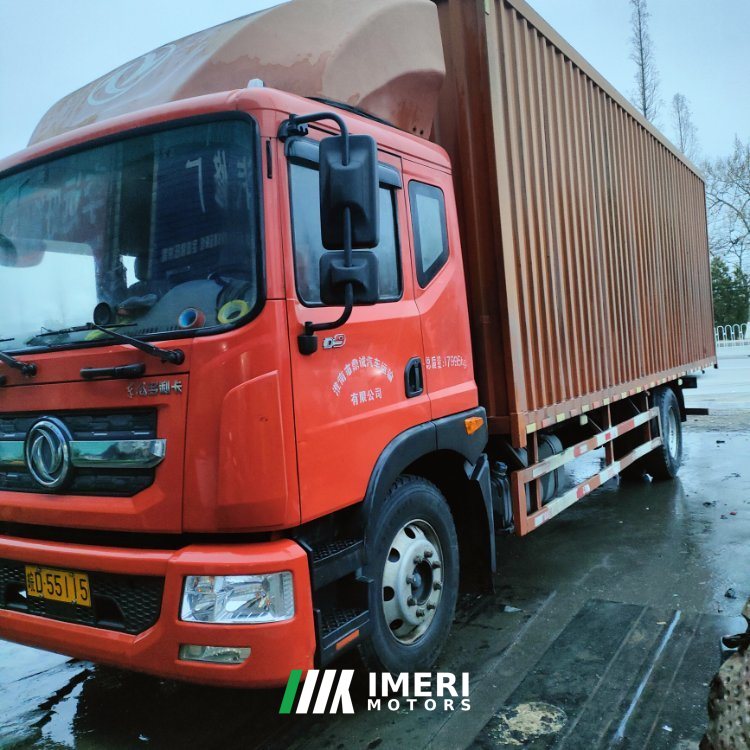 Dongfeng Duolika D9 170 hp 4X2 7.68 m - грузовик из Китая