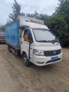 Dongfeng W17 123 hp 4X2 3.95 m - фото 2