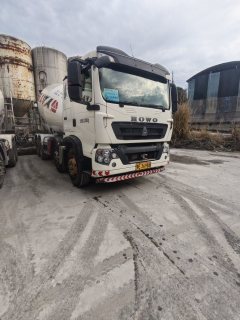Sinotruk HOWO T5G 340 hp 8X4 - фото 1