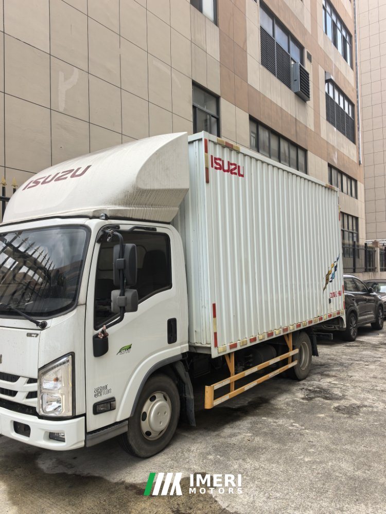 Jiangxi Isuzu EC pro 154 hp 4X2 4.2 m - грузовик из Китая