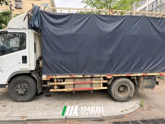 Hyundai 500 156 hp 4X2 4.17 m - грузовик из Китая