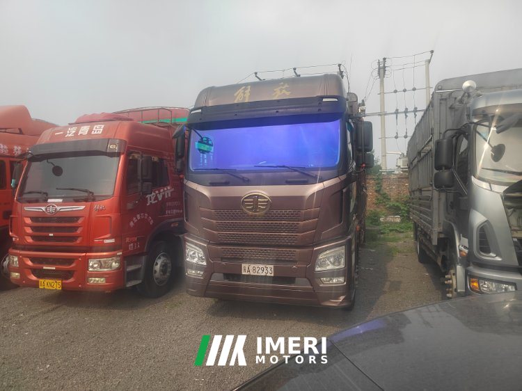 2023 FAW Jiefang JH6 290 hp 6X2 9.5 m