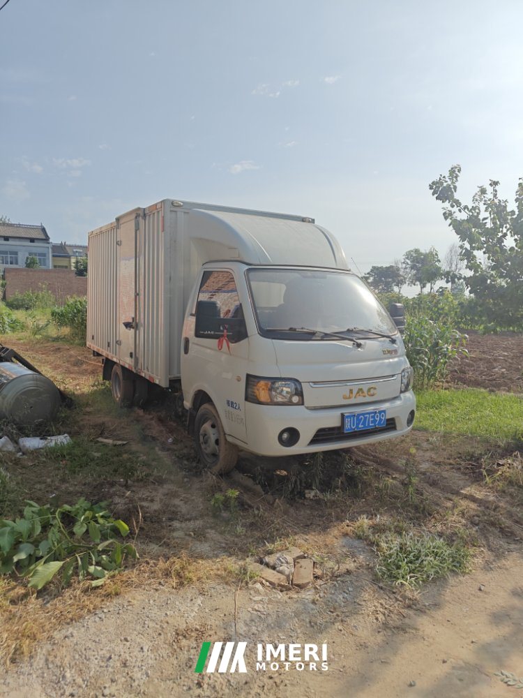 2021 JAC X6 120 hp 4X2 3.8 m