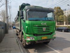United Trucks U 440 hp 8X4 8 m - фото 2