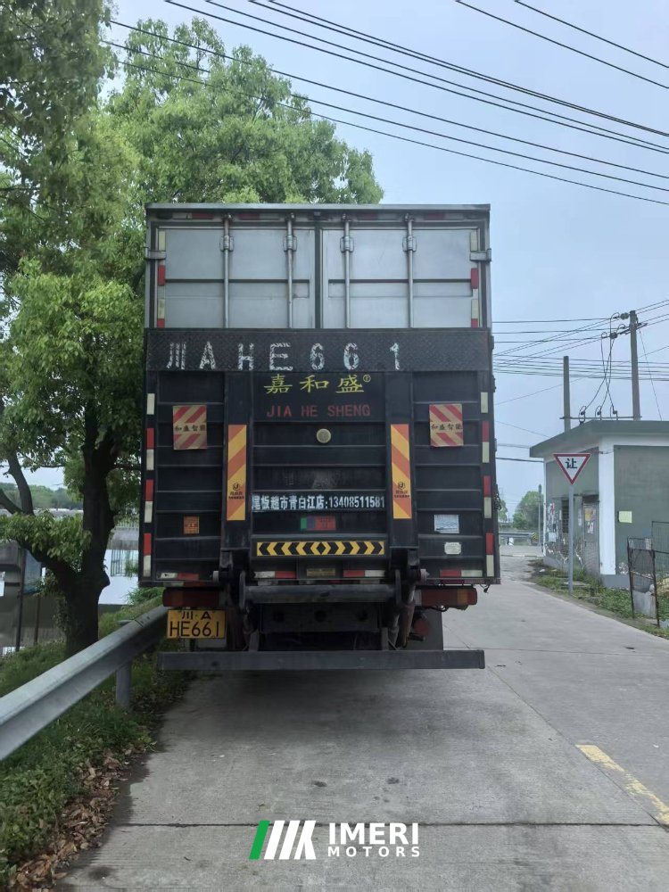 2024 Foton R 240 hp 4X2 7.8 m