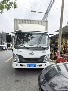 Dongfeng Liuzhou Chenglong L3 160 hp 4X2 4.2 m - фото 3