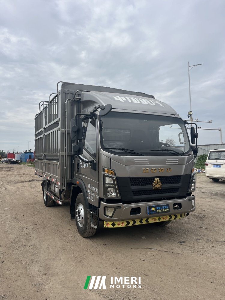 SINOTRUK HOWO Light Duty Truck Hanjiang 180 hp 4X2 4.15 m - грузовик из Китая