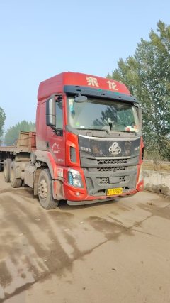 Dongfeng Liuzhou Chenglong H5 430 hp 6X4 - фото 2