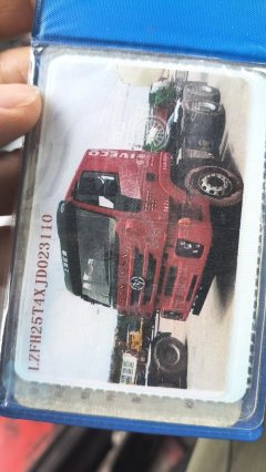 SAIC Hongyan Genlyon 392 hp 6X4 - фото 2