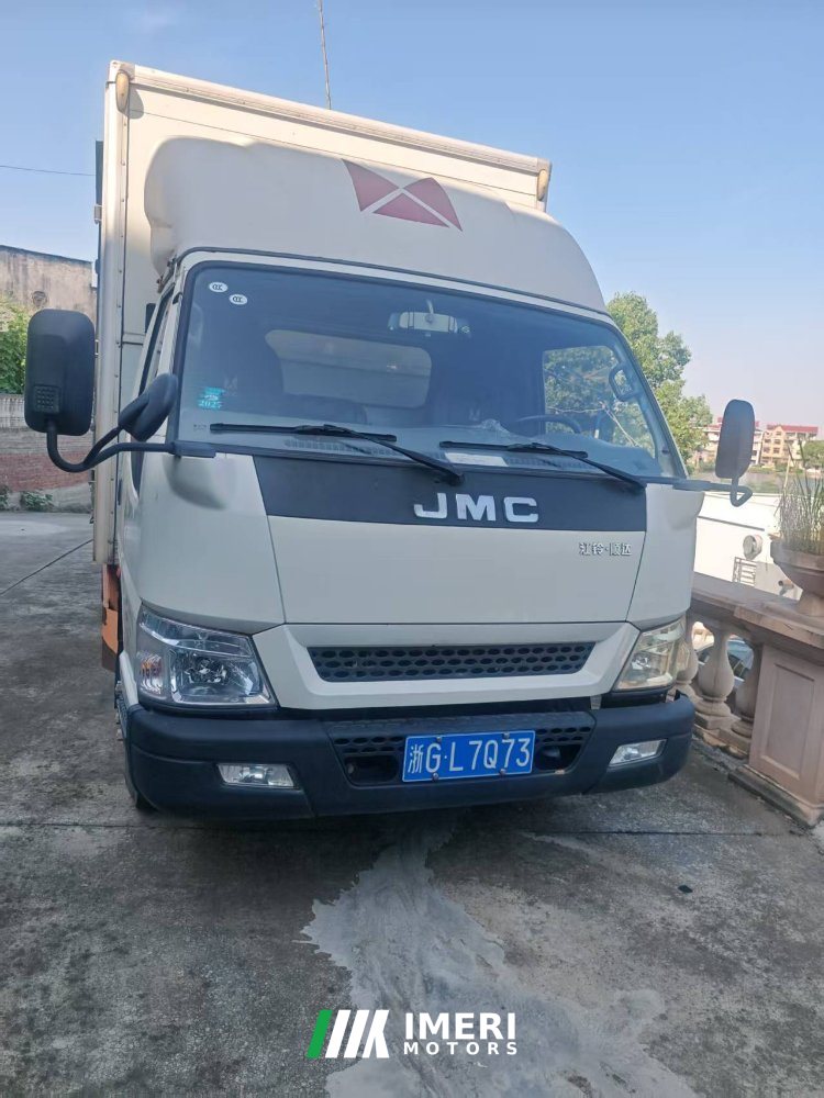 JMC 116 hp 4X2 4.02 m - грузовик из Китая