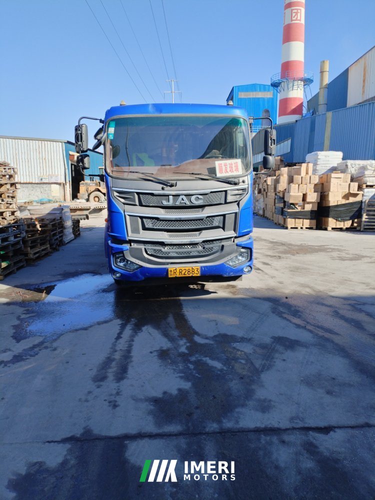 2020 JAC Gallop Gelfa A5 220 hp 6X2 5.6 m