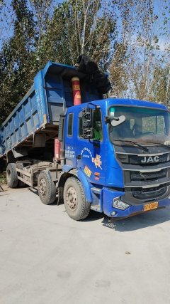 JAC Gallop Gelfa A5 220 hp 6X2 5.6 m - фото 2