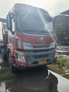 Dongfeng Liuzhou Chenglong H5 375 hp 6X4 - фото 2