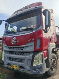 Dongfeng Liuzhou Chenglong H5 375 hp 6X4 - фото 4