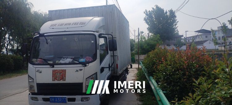 Shacman X9 143 hp 4X2 4.15 m - грузовик из Китая