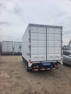 SINOTRUK HOWO Light Duty Truck Commander 120 hp 4X2 4.15 m - фото 4