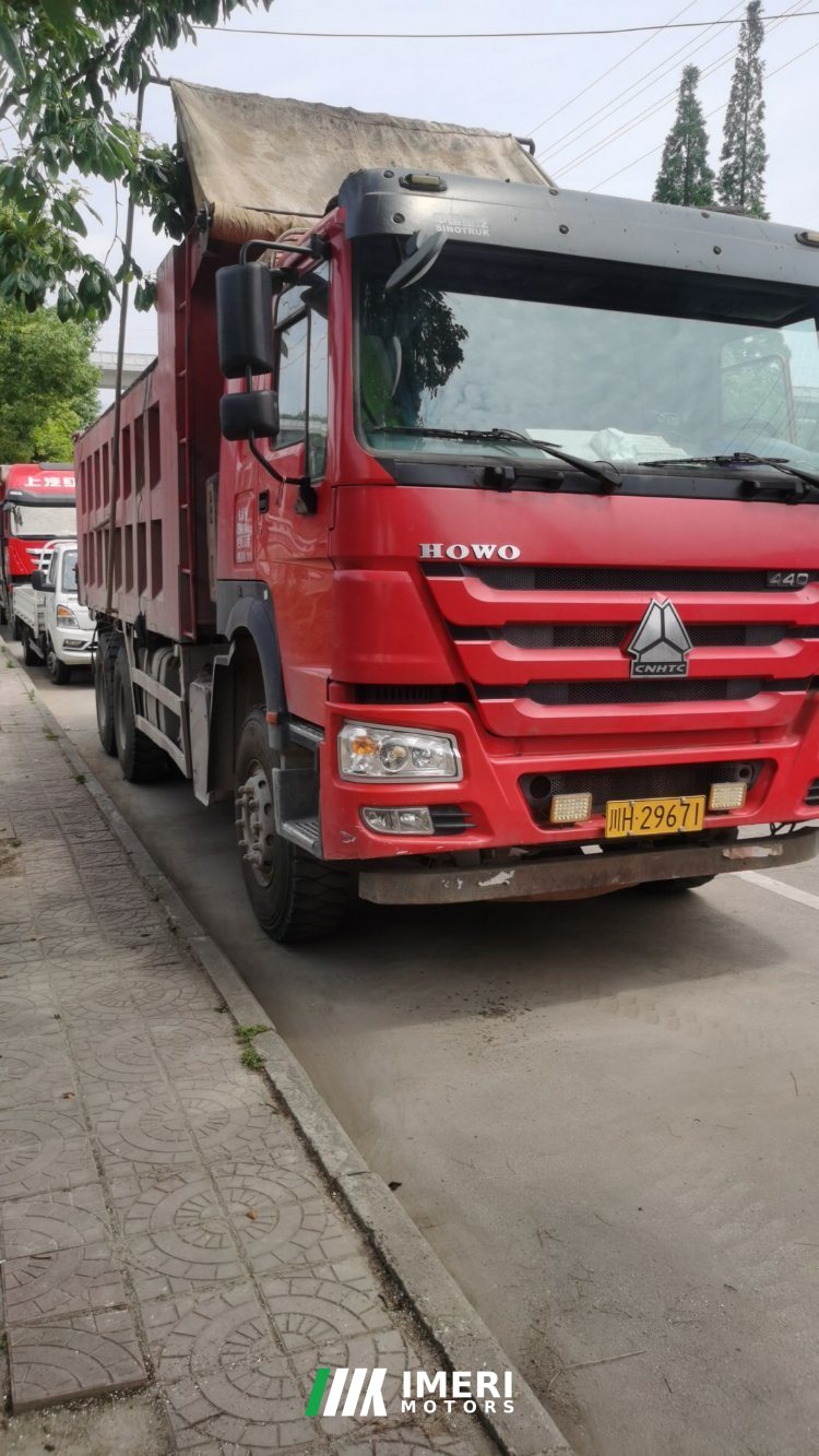 Sinotruk HOWO HOWO-7 440 hp 6X4 6 m - грузовик из Китая