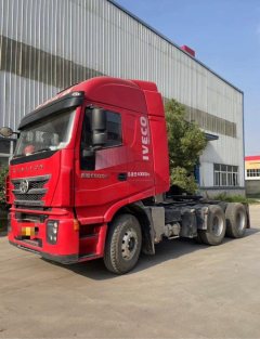 SAIC Hongyan Genlyon 520 hp 6X4 - фото 3