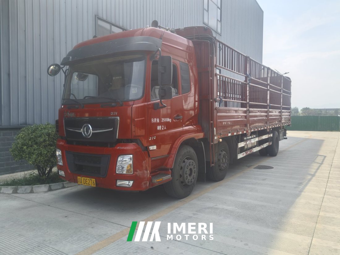Dongfeng 270 hp 6X2 9.6 m - грузовик из Китая